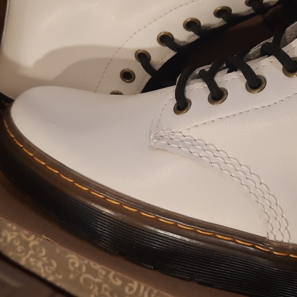 New Dr Martens Zavala combat boots - Picture 9 of 9